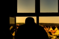 Waarom de zondagavond zo zwaar voelt en wat echt helpt